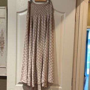 Chic Italian Beige Patterned Maxi Palazzo pants.